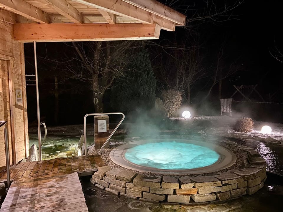 Hot Tub, Sauna, Spa and wellness centre/facilities, Swimming pool