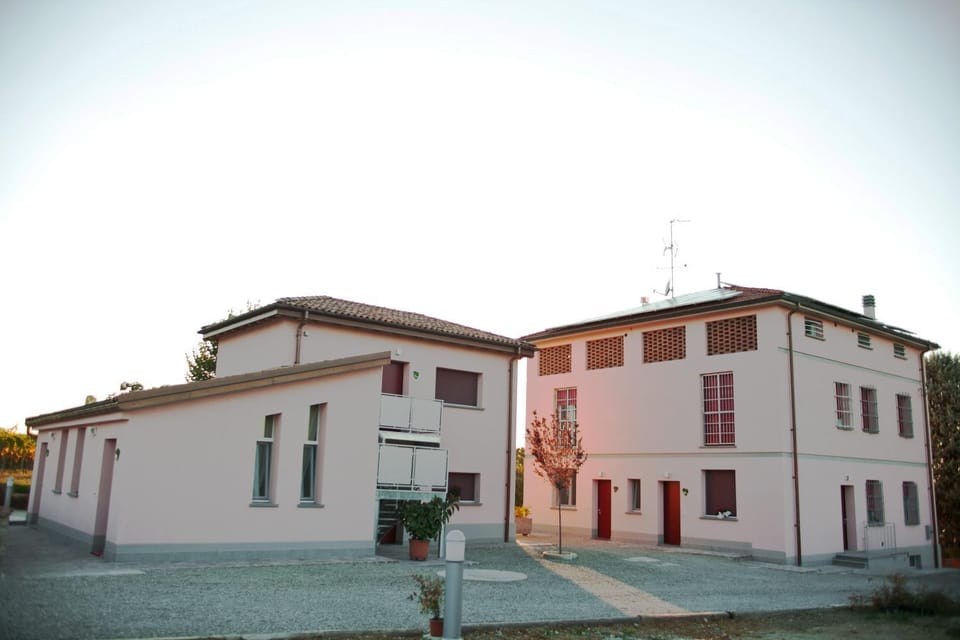 Facade/entrance, Facade/entrance, Spring, Day