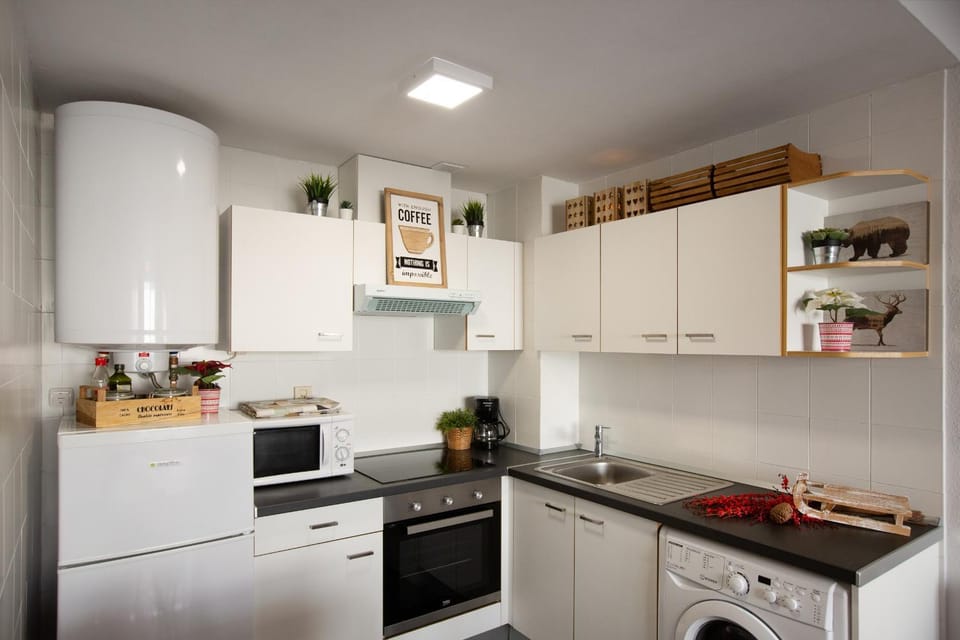Kitchen or kitchenette