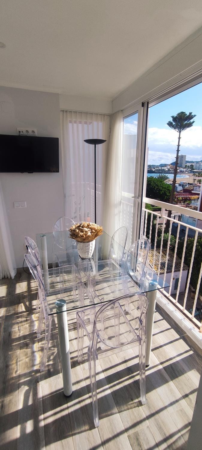 Diving, Sea view