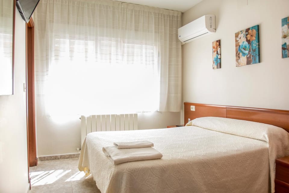 Hostal Restaurante María Victoria Bed and Breakfast in Castile and León