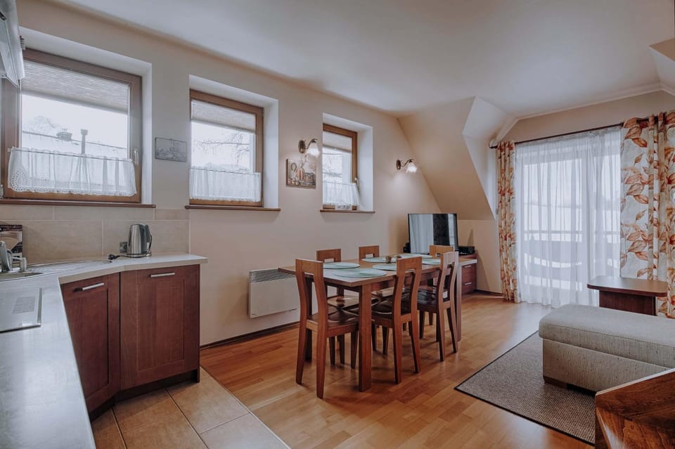 Kitchen or kitchenette, Living room, Dining area