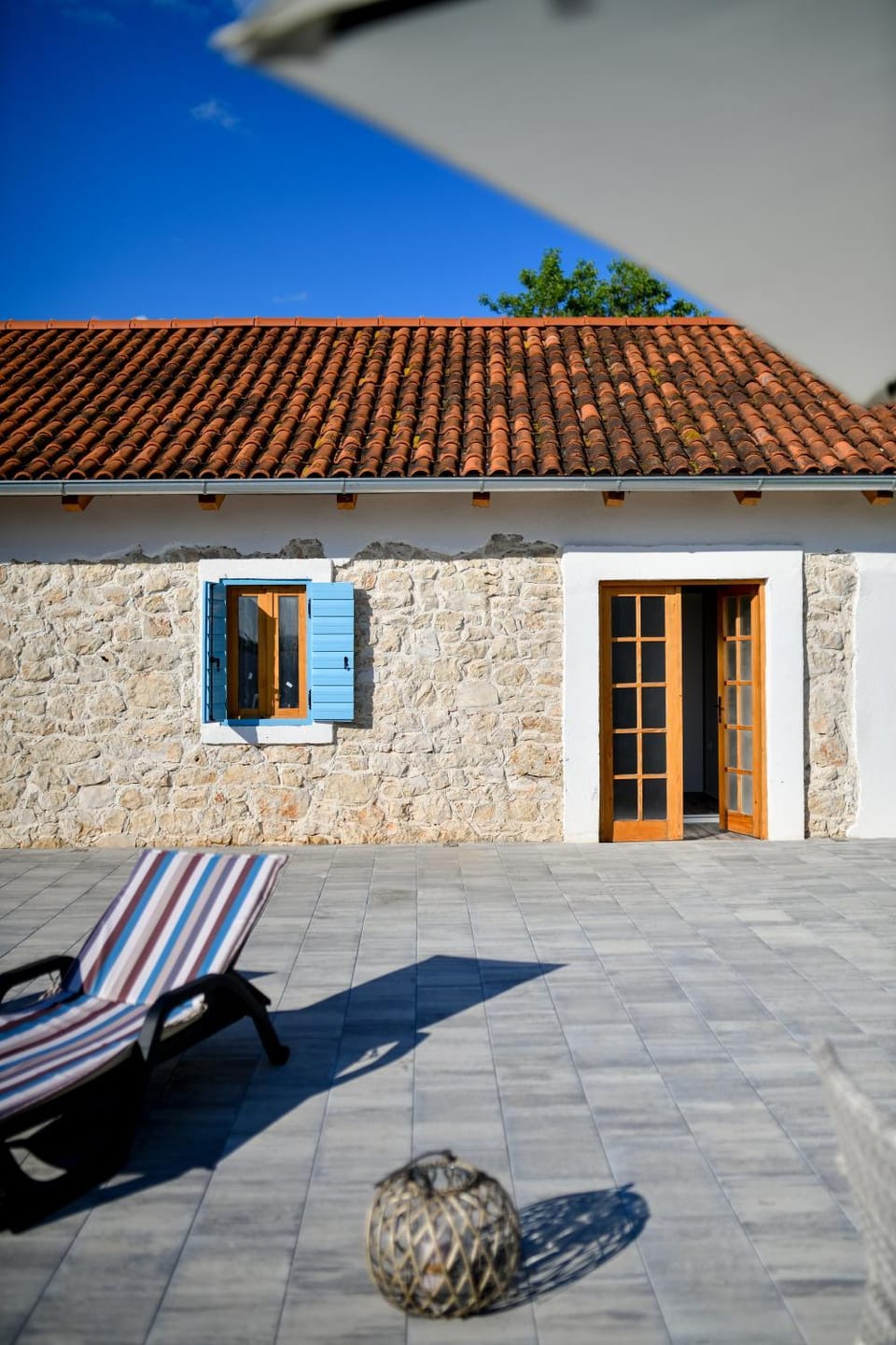 Property building, Patio, Day, sunbed