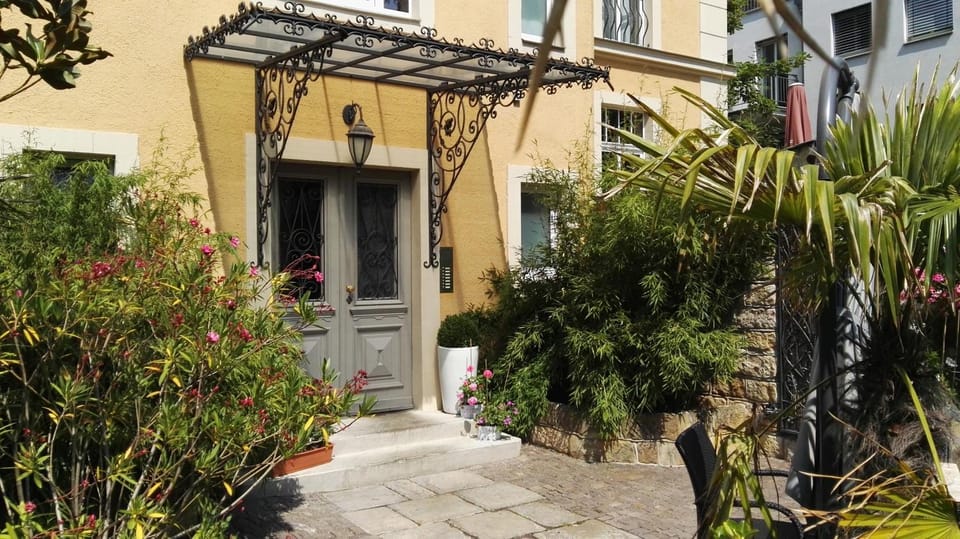 FeWo mit 2 Bädern und 2 Schlafzimmern Apartment in Dresden