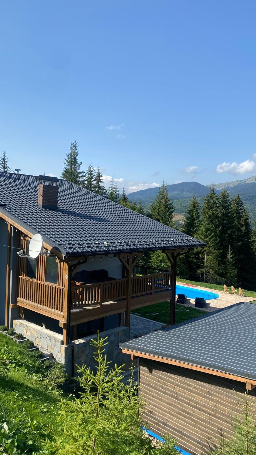 TOPHILL House Chalet in Ukraine