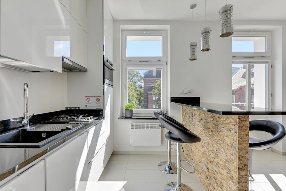 Kitchen or kitchenette, Photo of the whole room, Area and facilities, stove