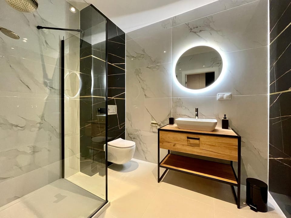 Shower, Bathroom, towels