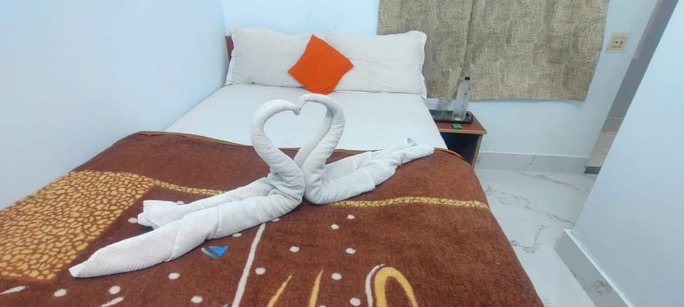 JPM GUEST HOUSE Bed and Breakfast in Varanasi