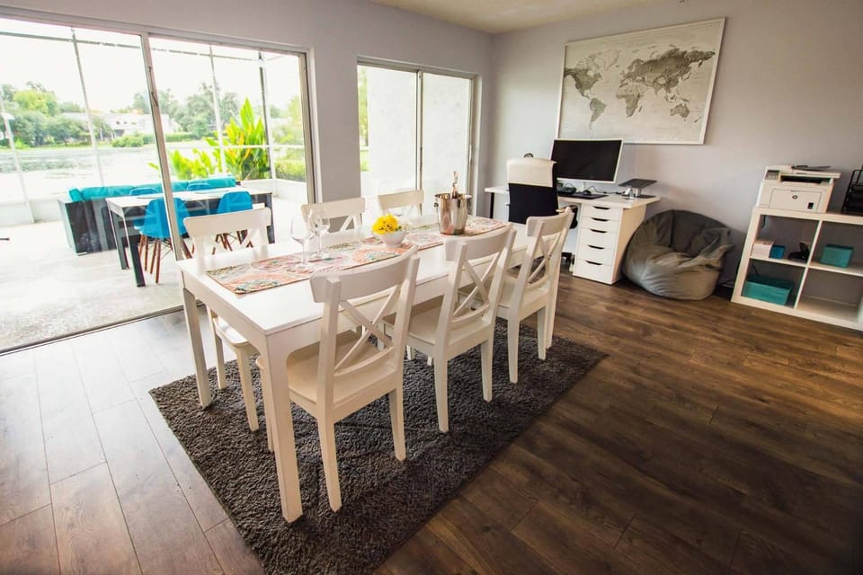 Golf and Tennis ~ Edgewater Escape House in Wesley Chapel