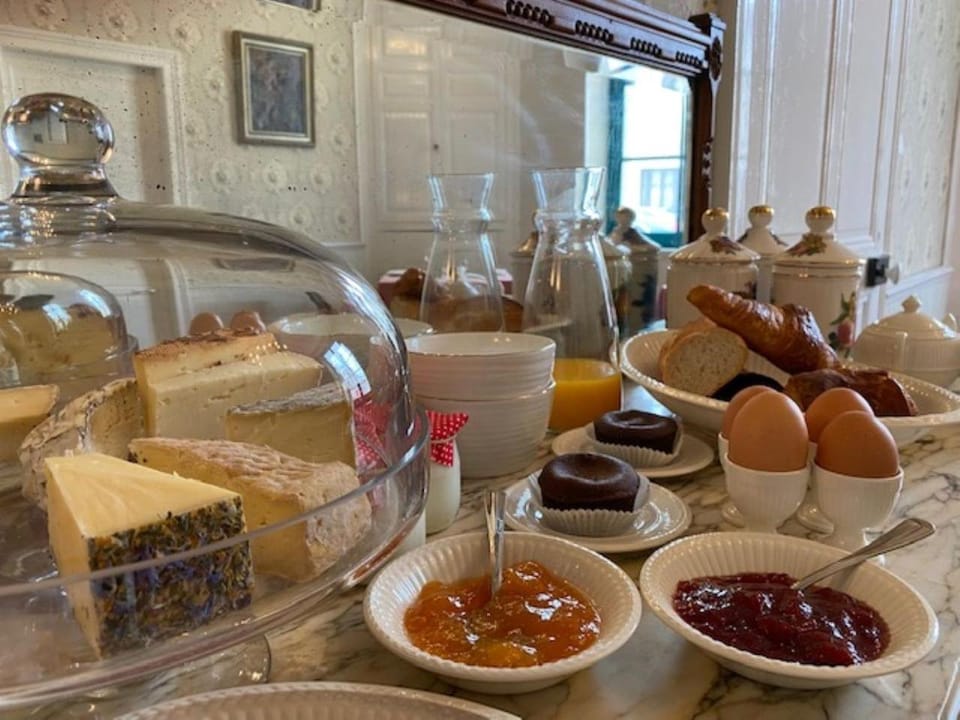 Food and drinks, Food, Breakfast, Continental breakfast, Buffet breakfast