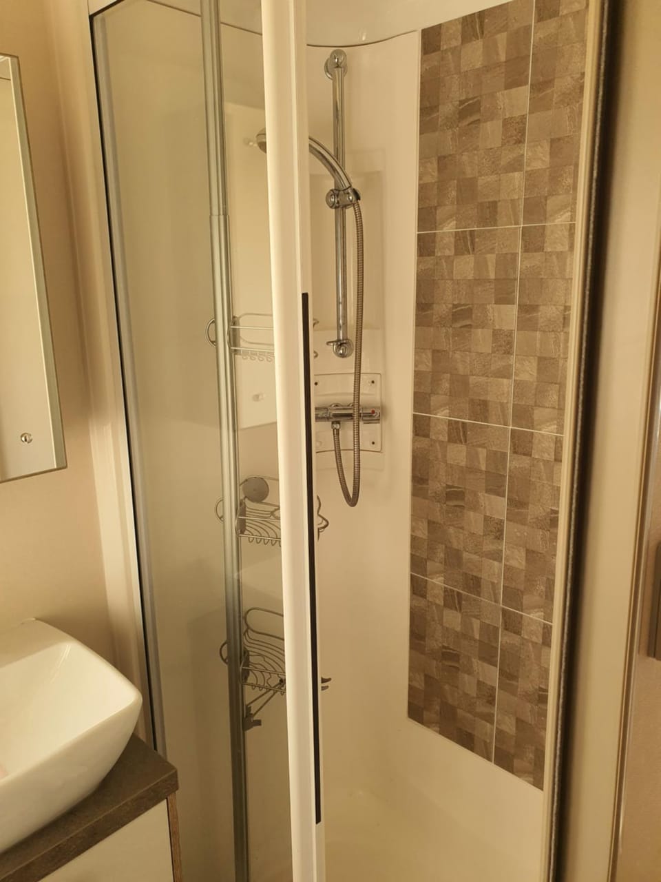 Cosy caravans Meadow lake Golden Palm Resort Campground/ 
RV Resort in Chapel Saint Leonards