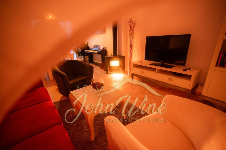 TV and multimedia, Living room, Evening entertainment