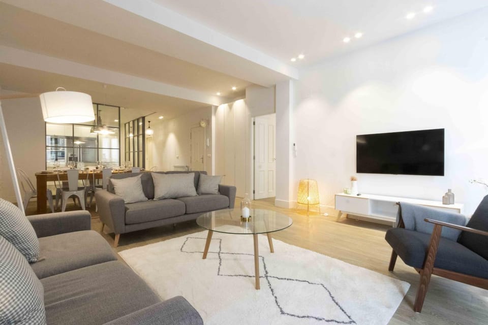 The Rentals Collection - Spirit Apartment in San Sebastian
