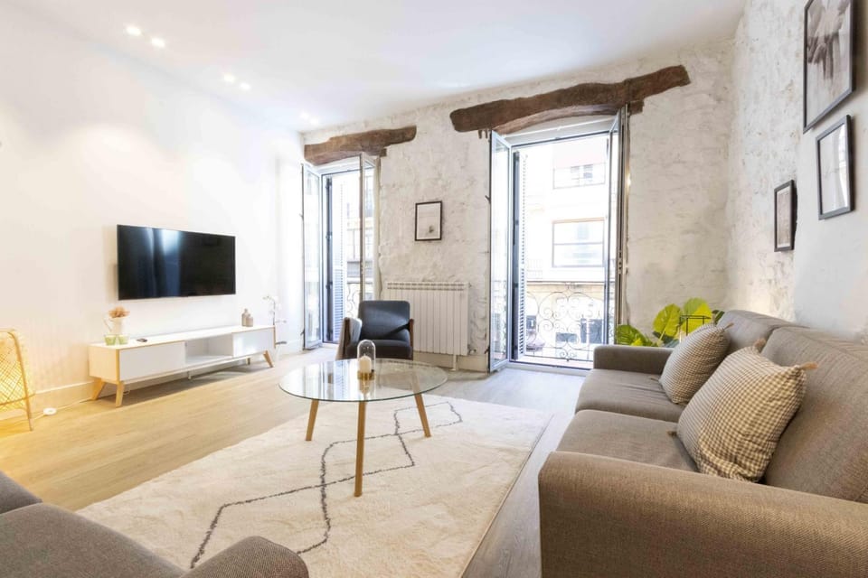 The Rentals Collection - Spirit Apartment in San Sebastian
