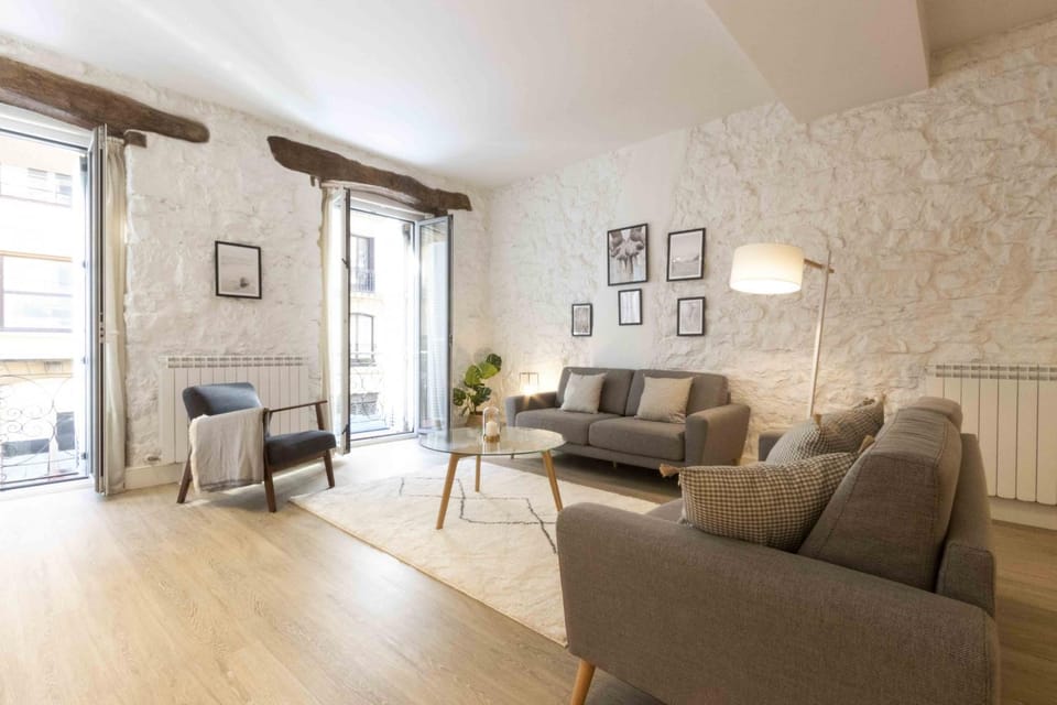 The Rentals Collection - Spirit Apartment in San Sebastian