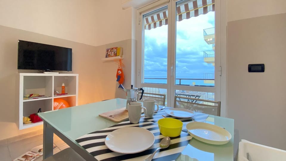 Dining area, Sea view