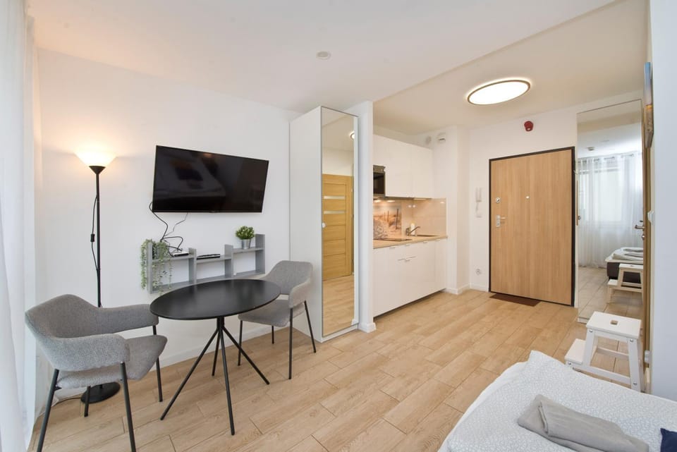 TV and multimedia, Living room, Photo of the whole room, Seating area, Dining area, Bedroom, minibar, pet friendly, wardrobe