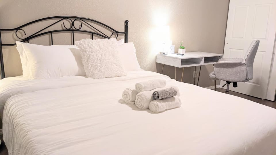 Beautiful Midtown Apartment✪ Kitsap⎜Essence Apartment in Port Orchard