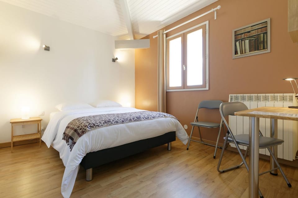 Gîtes de groupes & piscine de la Maison Bleue du Gers House in Occitanie