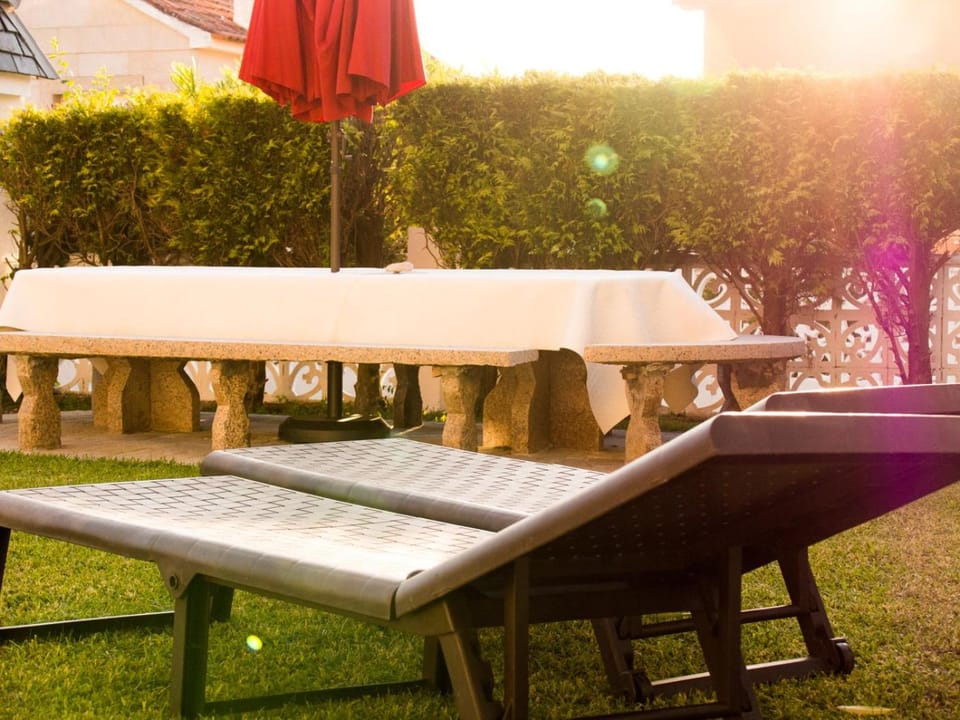 Solarium, Dining area