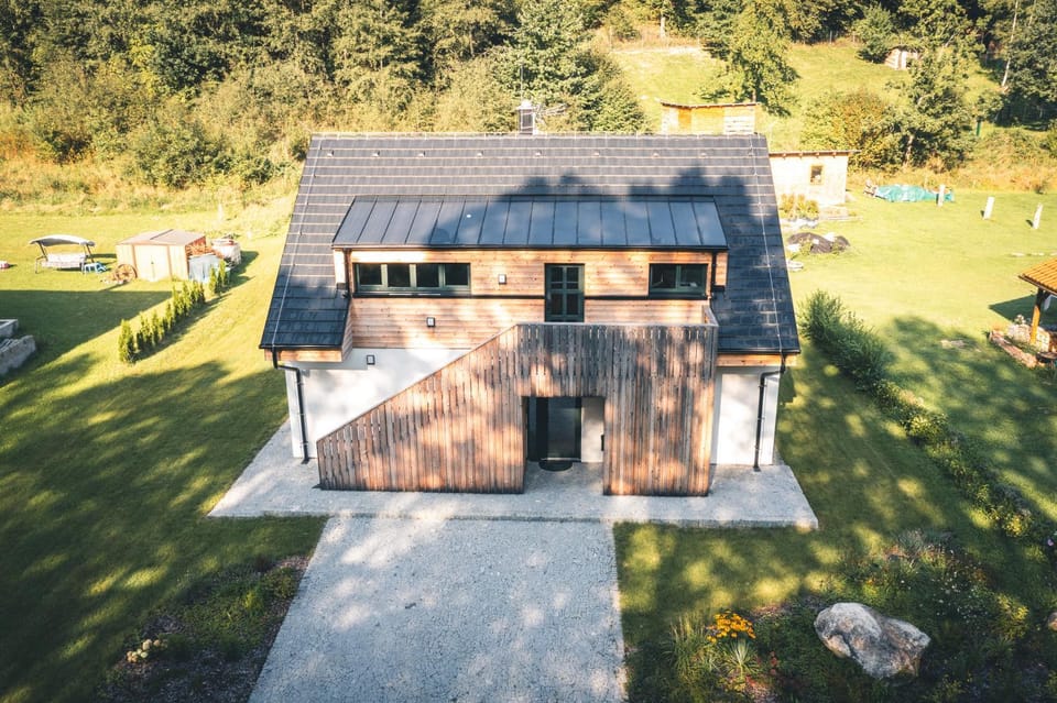 Property building, Natural landscape, Garden