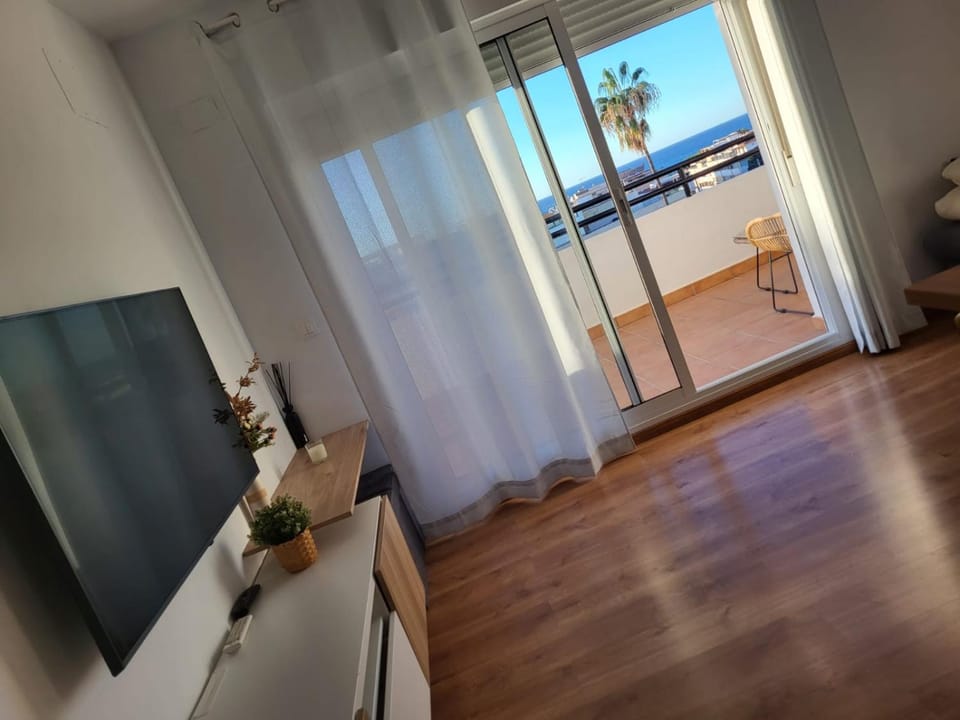 Precioso Apartamento, luminoso, equipado Apartment in Axarquía
