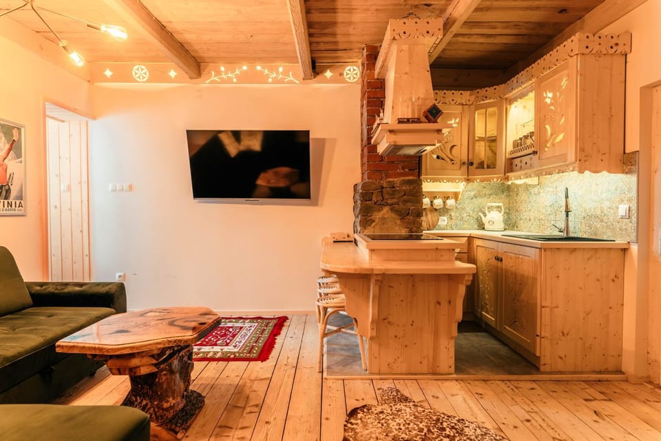 Living room, Seating area, kitchen