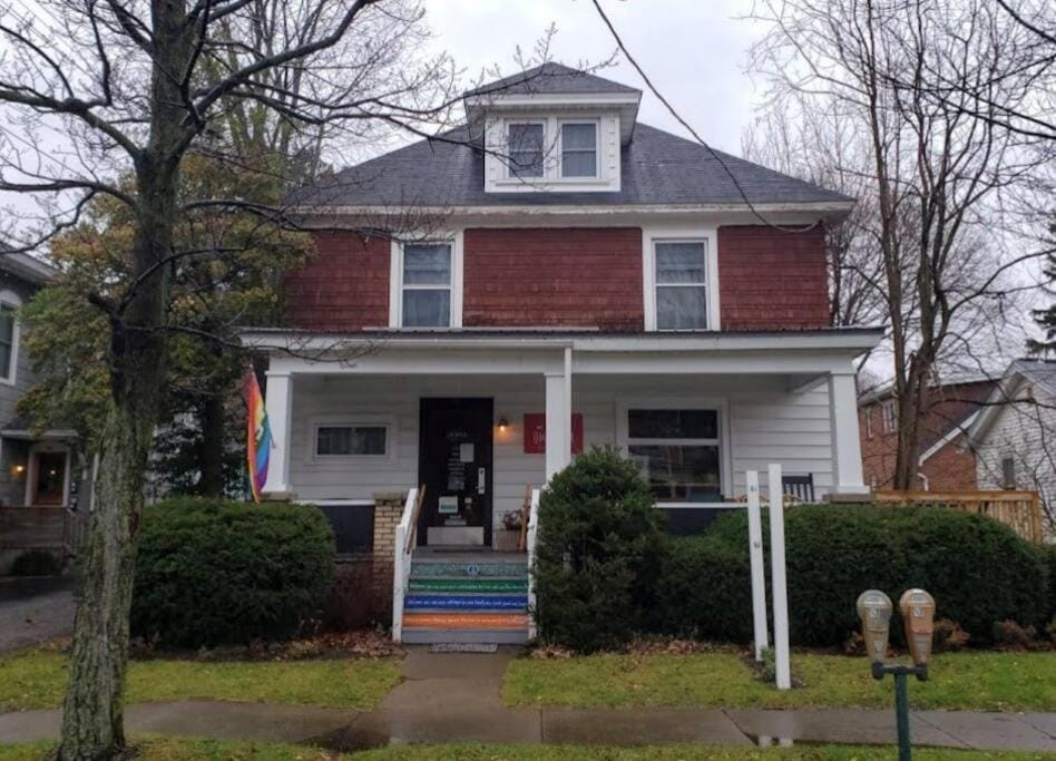 Large Bakery Apartment - Central Downtown Location Apartment in Fredonia