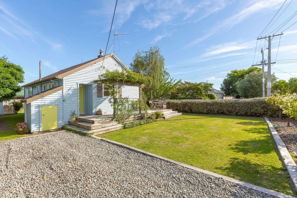 Strasbourge Cottage House in Martinborough