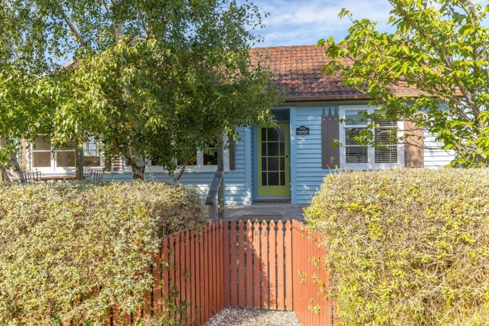 Strasbourge Cottage, Martinborough House in Martinborough