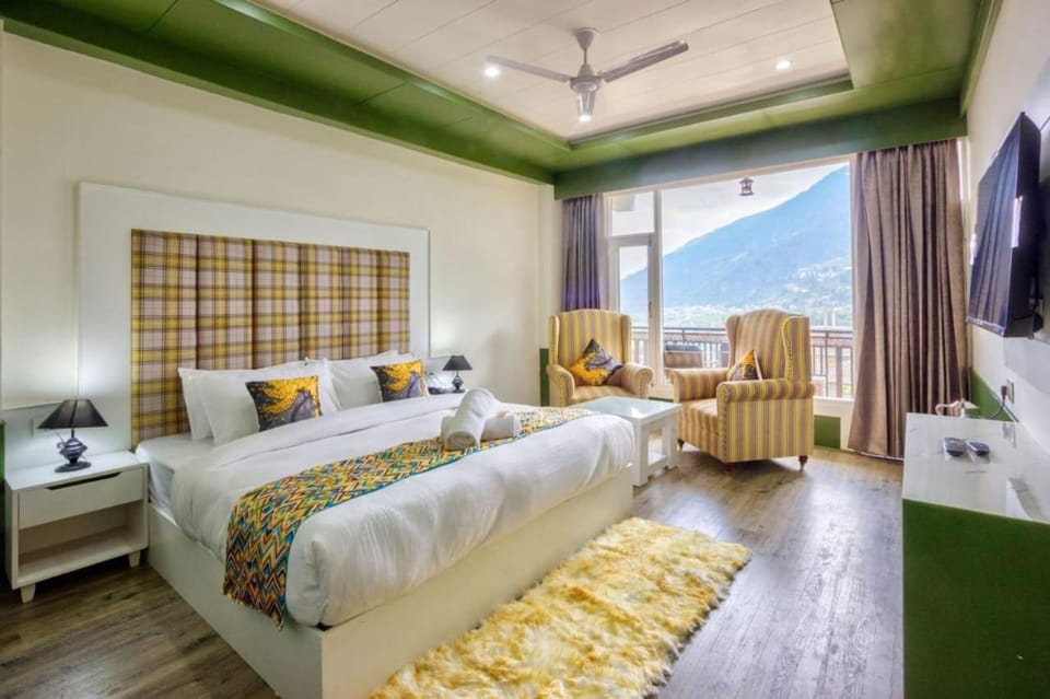Bed, Mountain view