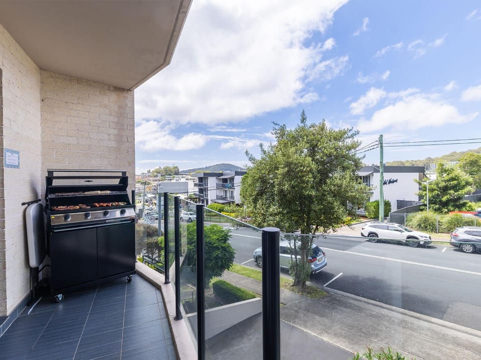 Dolphin Cove 8, 2-6 Government Rd - Air conditioning, Wi-Fi, lift, secure parking and close to town Apartment in Nelson Bay