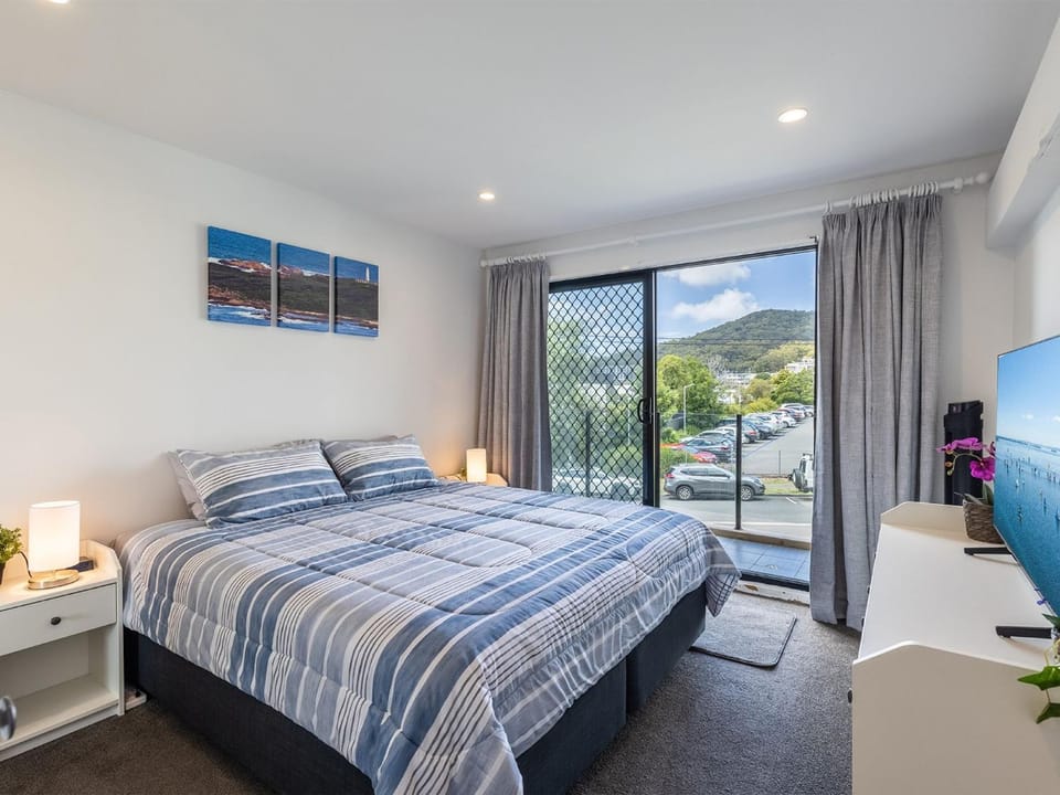 Dolphin Cove 8, 2-6 Government Rd - Air conditioning, Wi-Fi, lift, secure parking and close to town Apartment in Nelson Bay