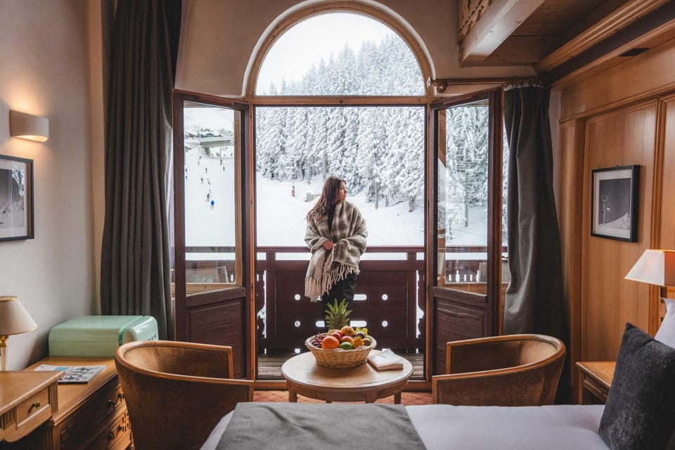 Balcony/Terrace, Photo of the whole room, Bedroom, Mountain view