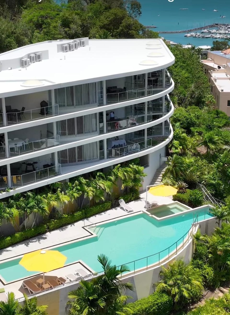Three B Airlie 2 bedroom unit Seaviews & Pool Apartment in Airlie Beach