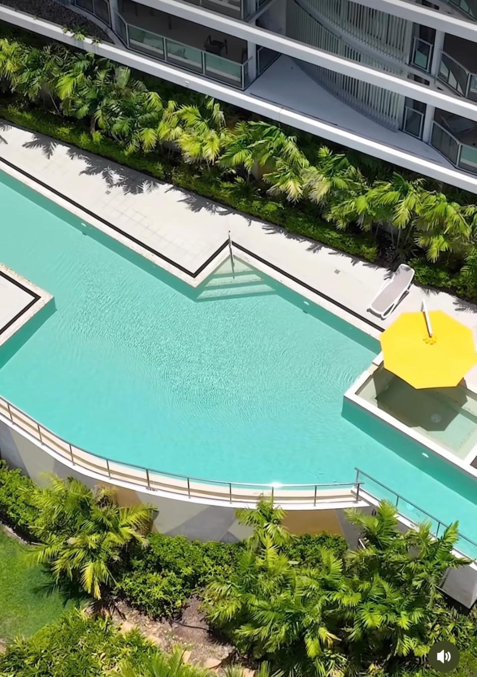 Three B Airlie 2 bedroom unit Seaviews & Pool Apartment in Airlie Beach