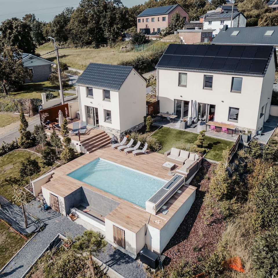 Garden, Garden view, Pool view, Quiet street view