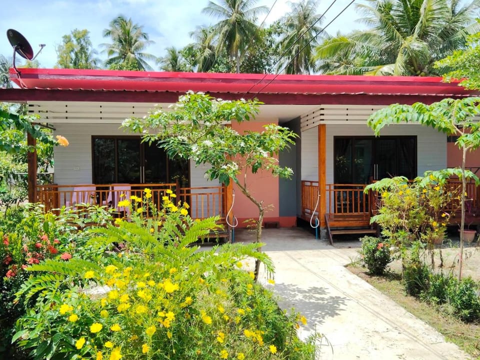 Kohmook Happy time Bungalow Campground/ 
RV Resort in Thailand