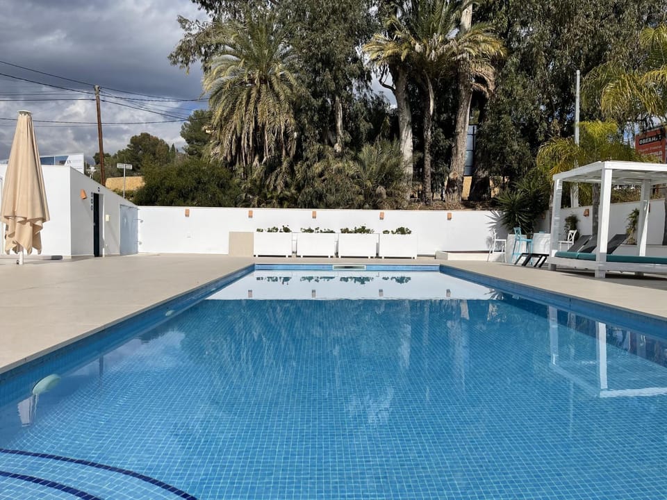 Swimming pool, Swimming pool