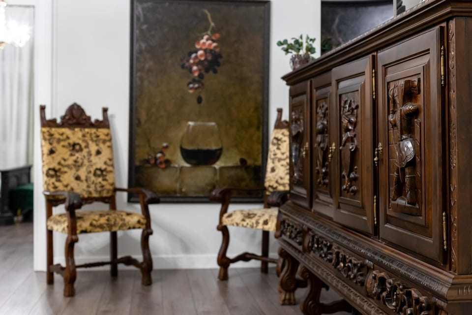 Living room, Decorative detail, Seating area