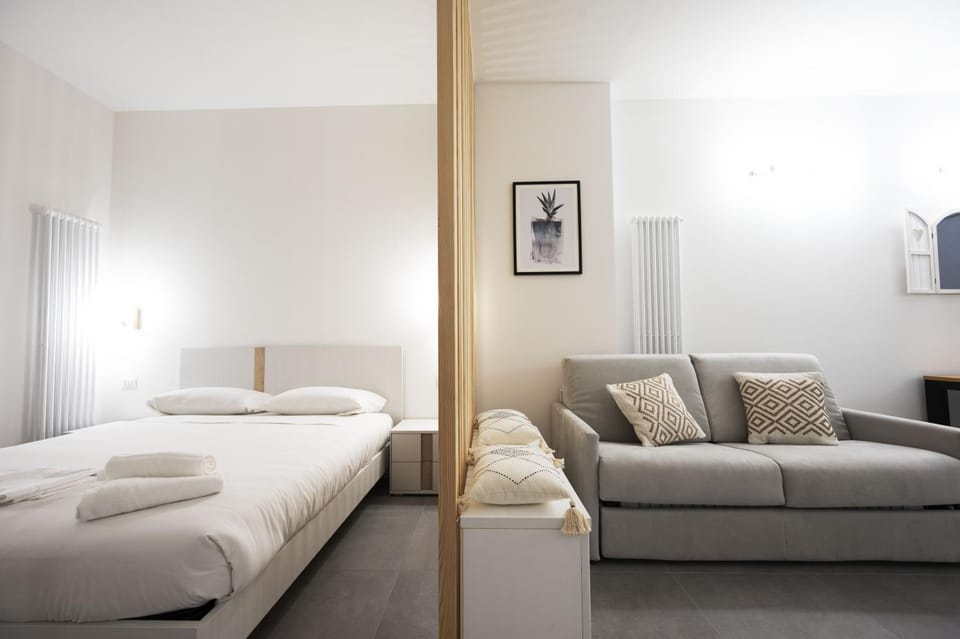 Bed, Living room, Bedroom