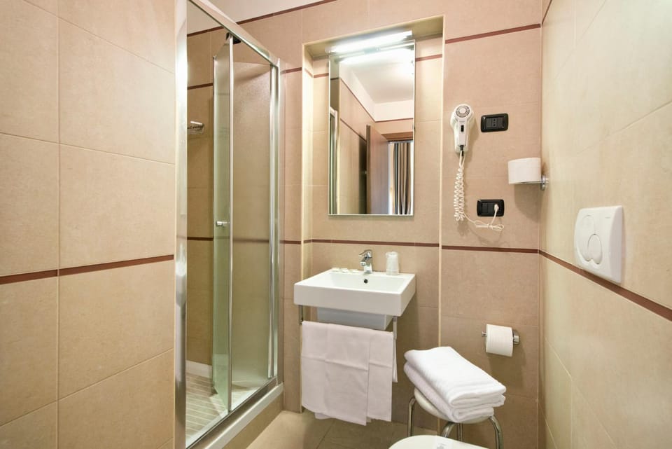 Bathroom, Decorative detail