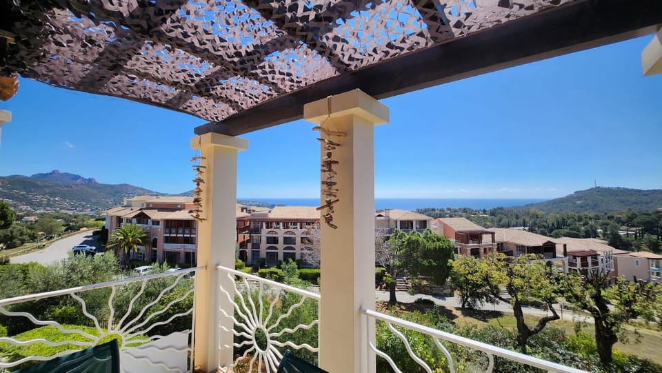 View (from property/room), Balcony/Terrace, Sea view