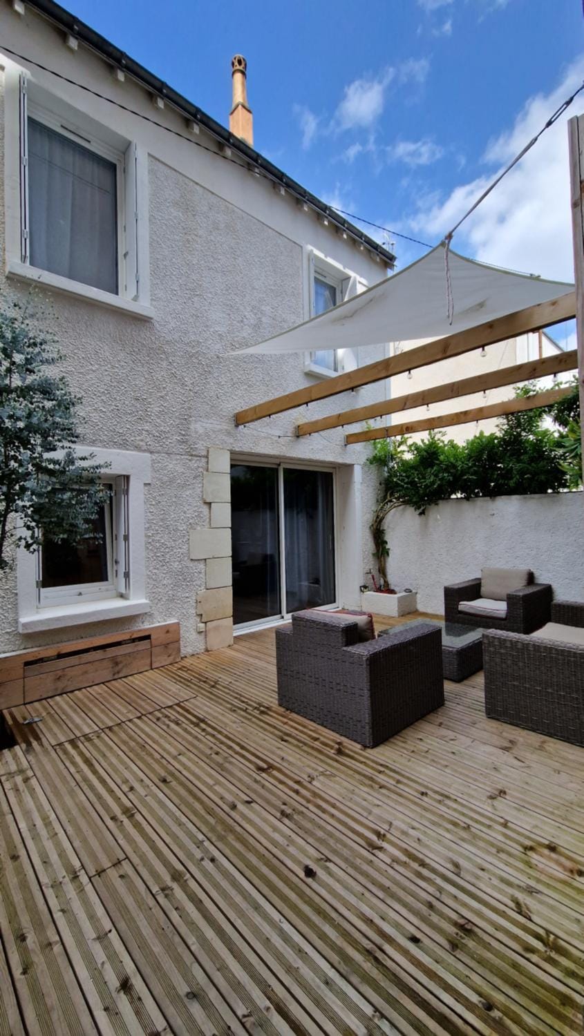 Property building, Balcony/Terrace