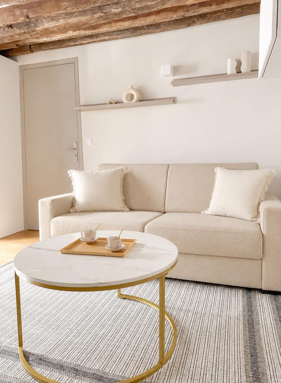 Communal lounge/ TV room, TV and multimedia, Living room, Seating area, storage