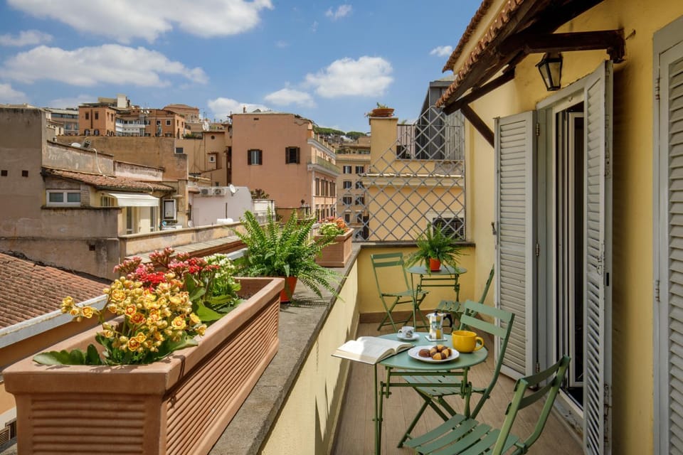 Nearby landmark, Balcony/Terrace, City view, Shopping Area, Italian breakfast