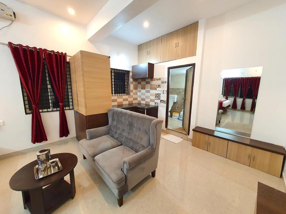 Bathroom, View (from property/room), Living room, Seating area, Area and facilities