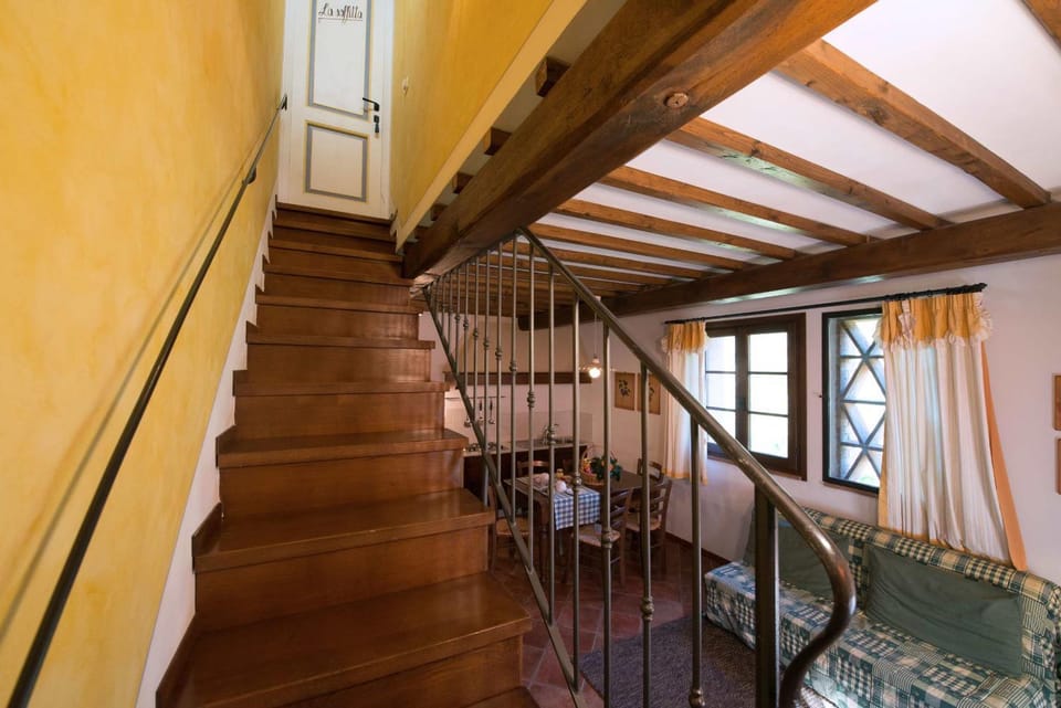 Casa Lari Apartment in Tuscany