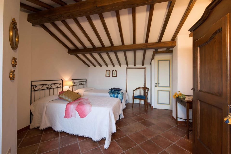 Casa Lari Apartment in Tuscany