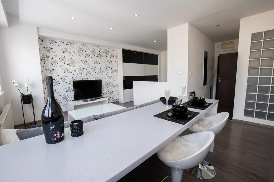 Apartmán pri nemocnici s parkovaním a výhľadom na hory Apartment in Slovakia